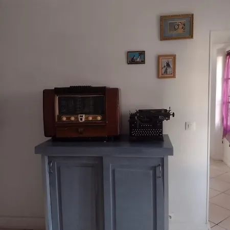 Chez Ma Petite Reine 1 Appartement Pontoise Buitenkant foto