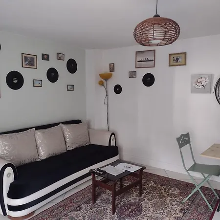 Chez Ma Petite Reine 1 Appartement Pontoise Buitenkant foto